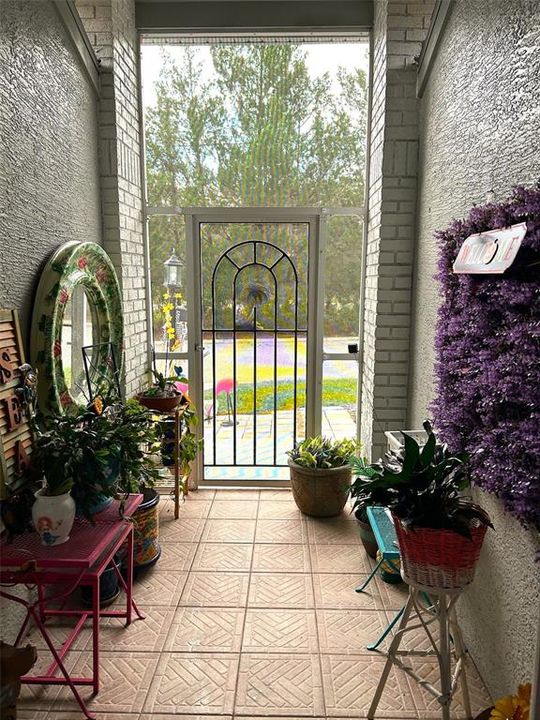 待售: $230,000 (2 贝兹, 2 浴室, 1325 平方英尺)