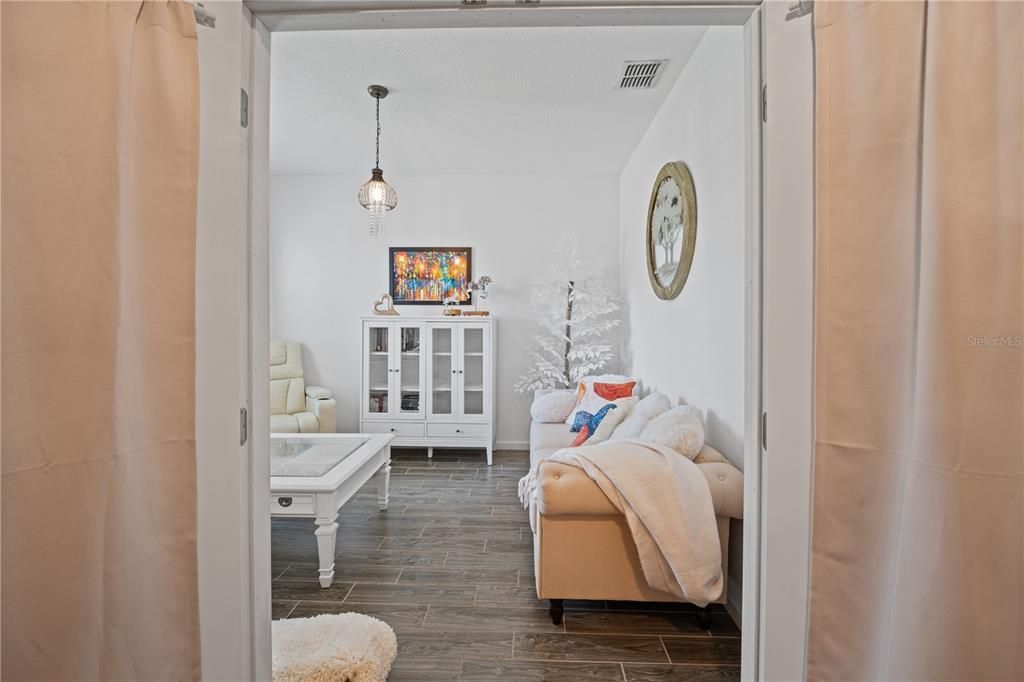 For Sale: $449,900 (4 beds, 2 baths, 2028 Square Feet)