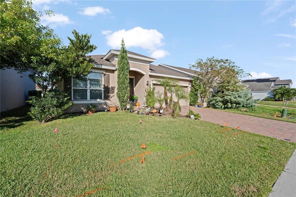 For Sale: $449,900 (4 beds, 2 baths, 2028 Square Feet)