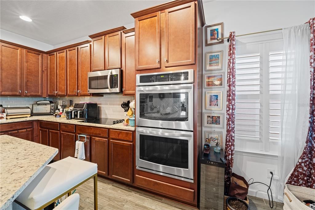 For Sale: $449,900 (4 beds, 2 baths, 2028 Square Feet)