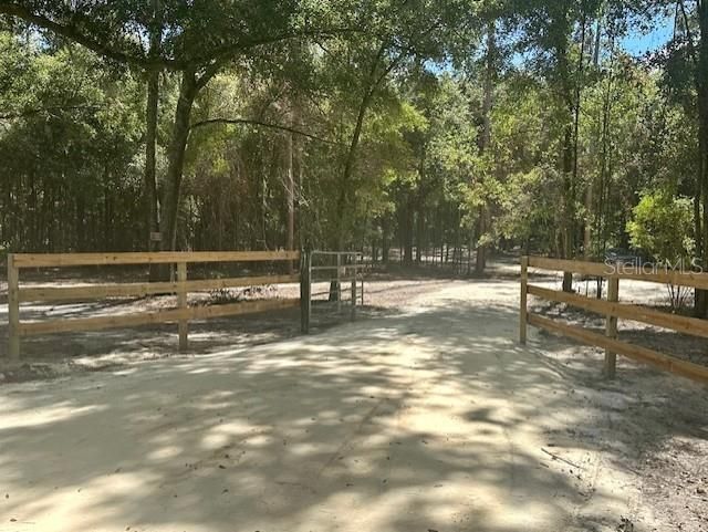 待售: $199,000 (8.97 acres)