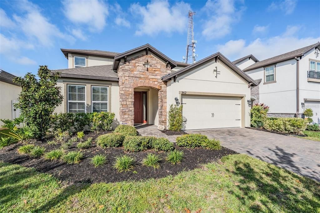 Active With Contract: $725,000 (5 beds, 3 baths, 2479 Square Feet)