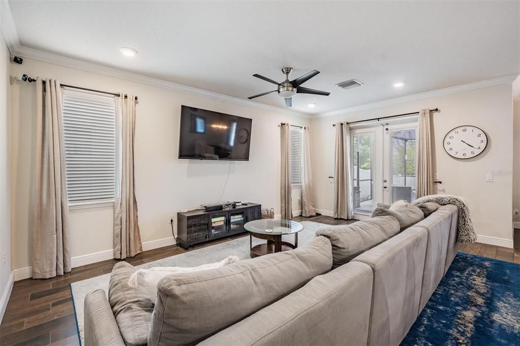 Active With Contract: $725,000 (5 beds, 3 baths, 2479 Square Feet)