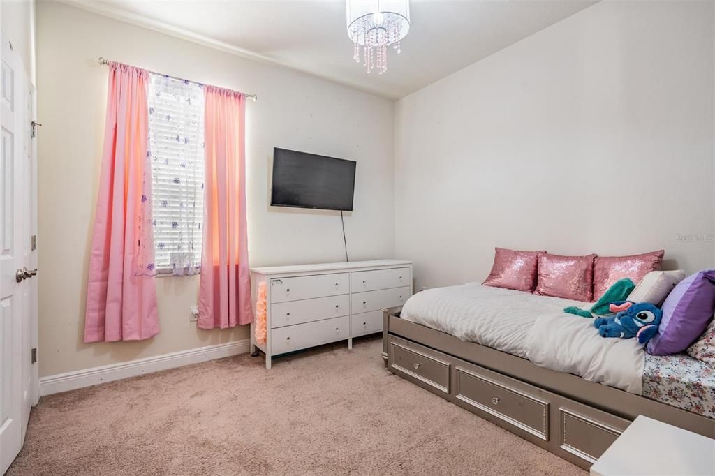 Active With Contract: $725,000 (5 beds, 3 baths, 2479 Square Feet)