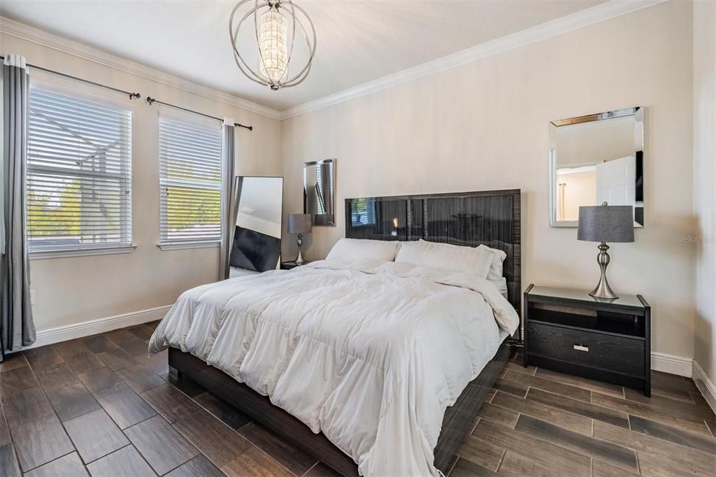 Active With Contract: $725,000 (5 beds, 3 baths, 2479 Square Feet)