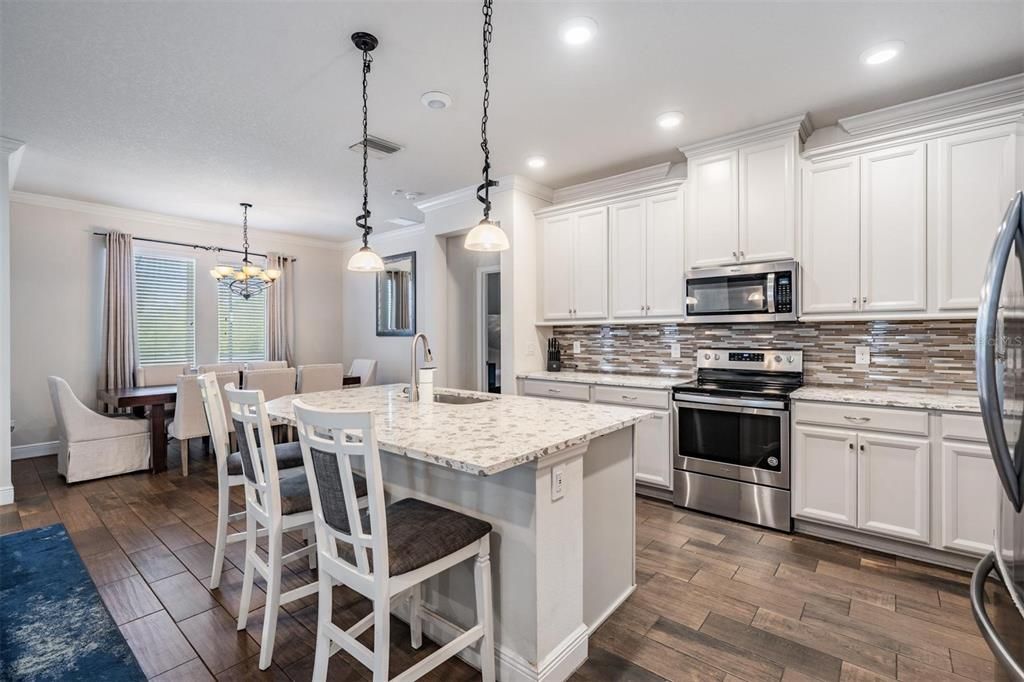 Active With Contract: $725,000 (5 beds, 3 baths, 2479 Square Feet)