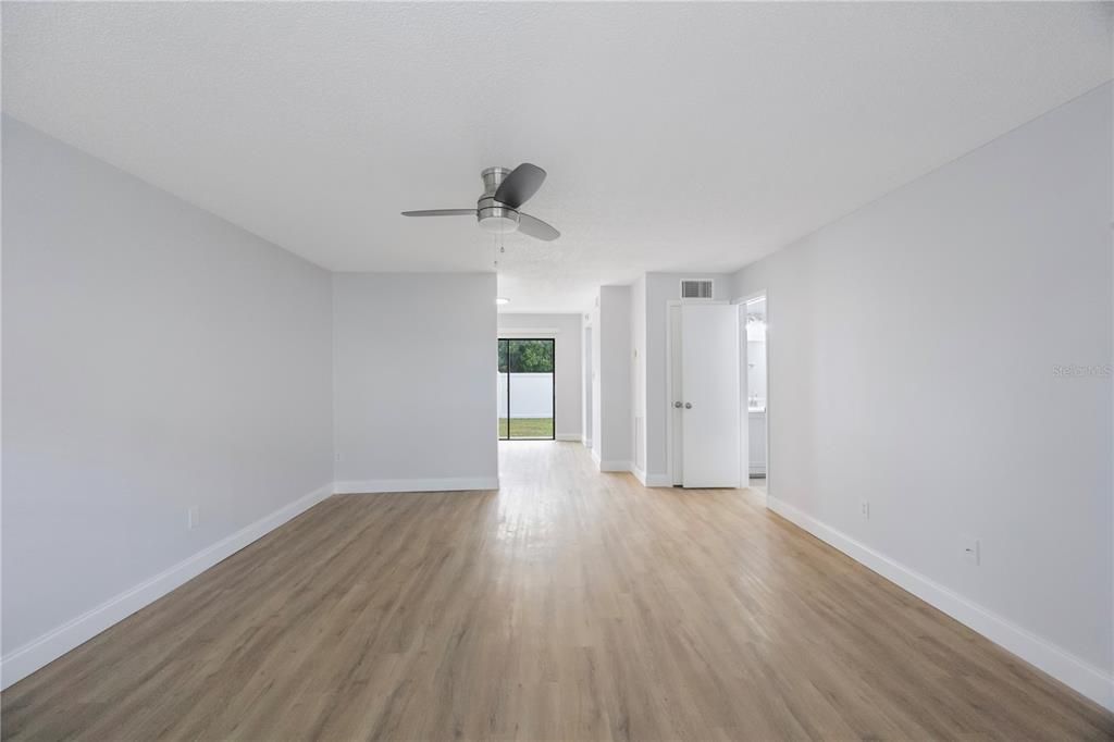 For Rent: $1,995 (2 beds, 1 baths, 1010 Square Feet)