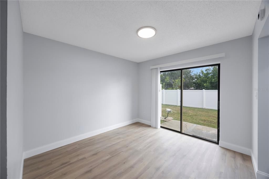 For Rent: $1,995 (2 beds, 1 baths, 1010 Square Feet)