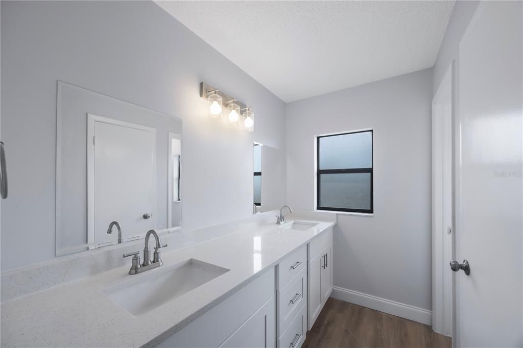 For Rent: $1,995 (2 beds, 1 baths, 1010 Square Feet)