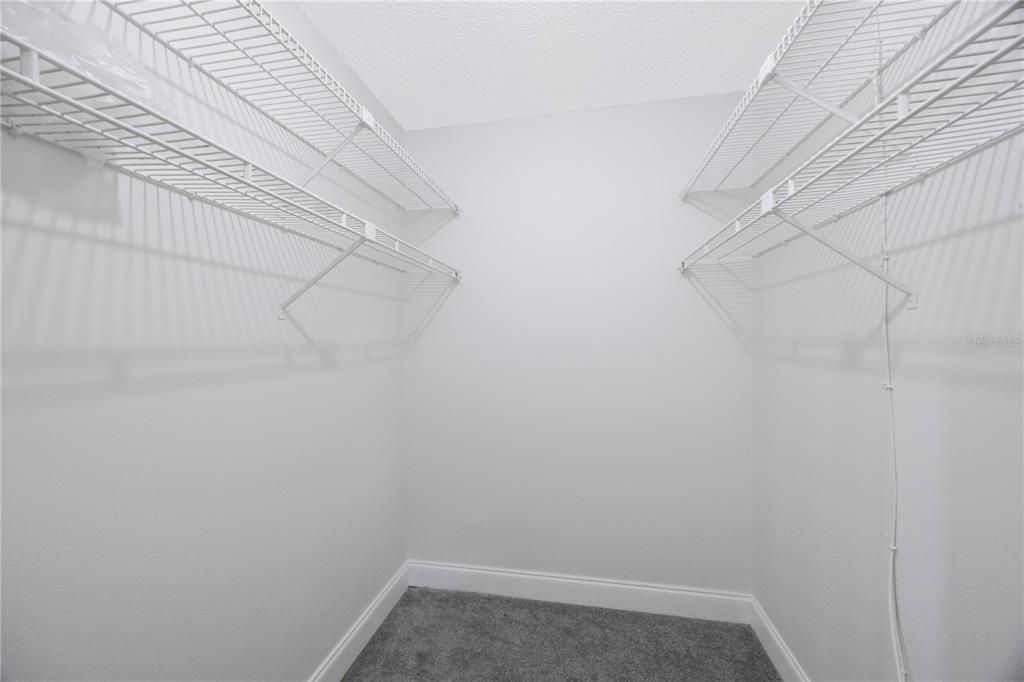 For Rent: $1,995 (2 beds, 1 baths, 1010 Square Feet)