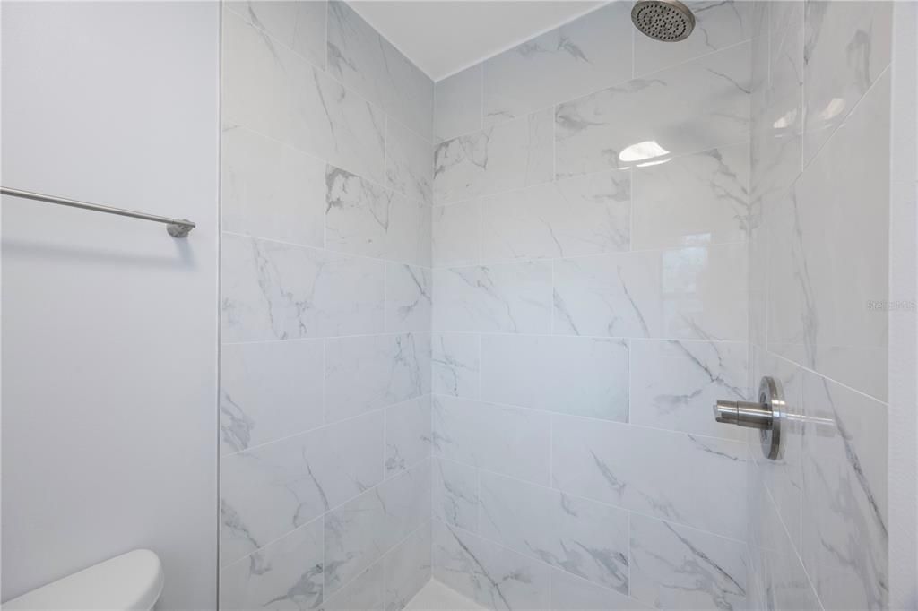 For Rent: $1,995 (2 beds, 1 baths, 1010 Square Feet)