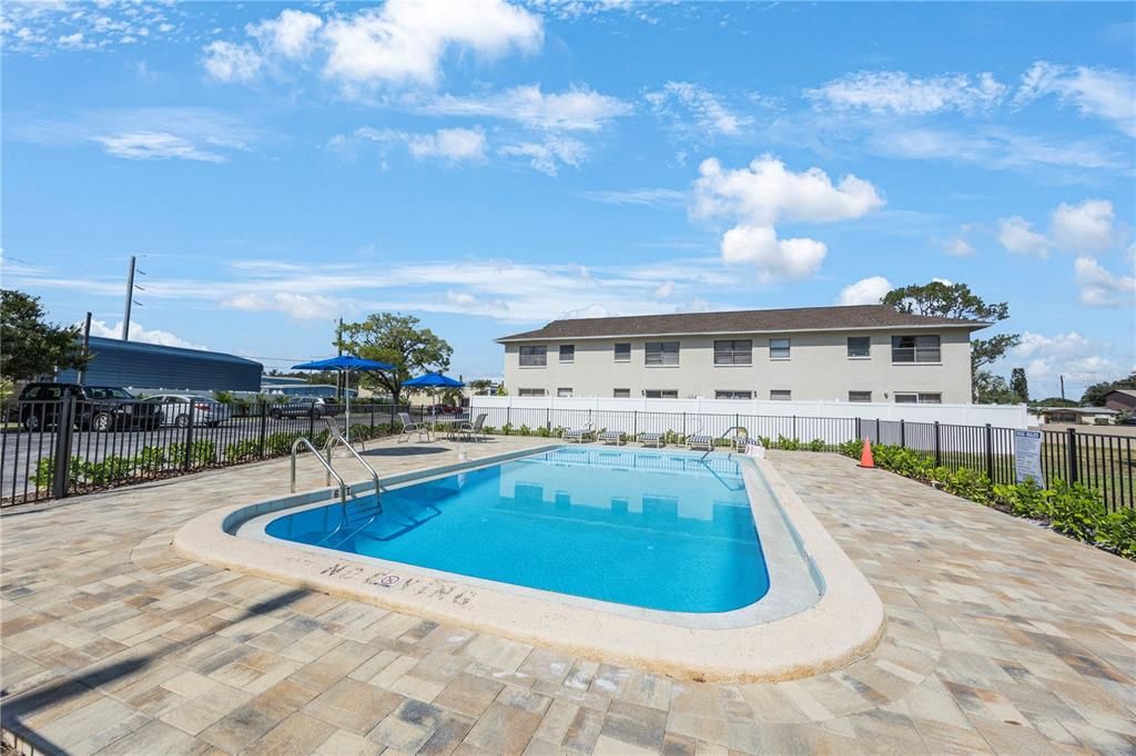 For Rent: $1,995 (2 beds, 1 baths, 1010 Square Feet)