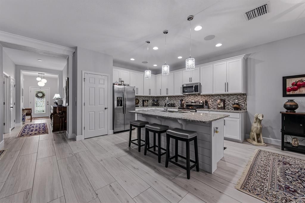 Active With Contract: $379,900 (3 beds, 2 baths, 1826 Square Feet)