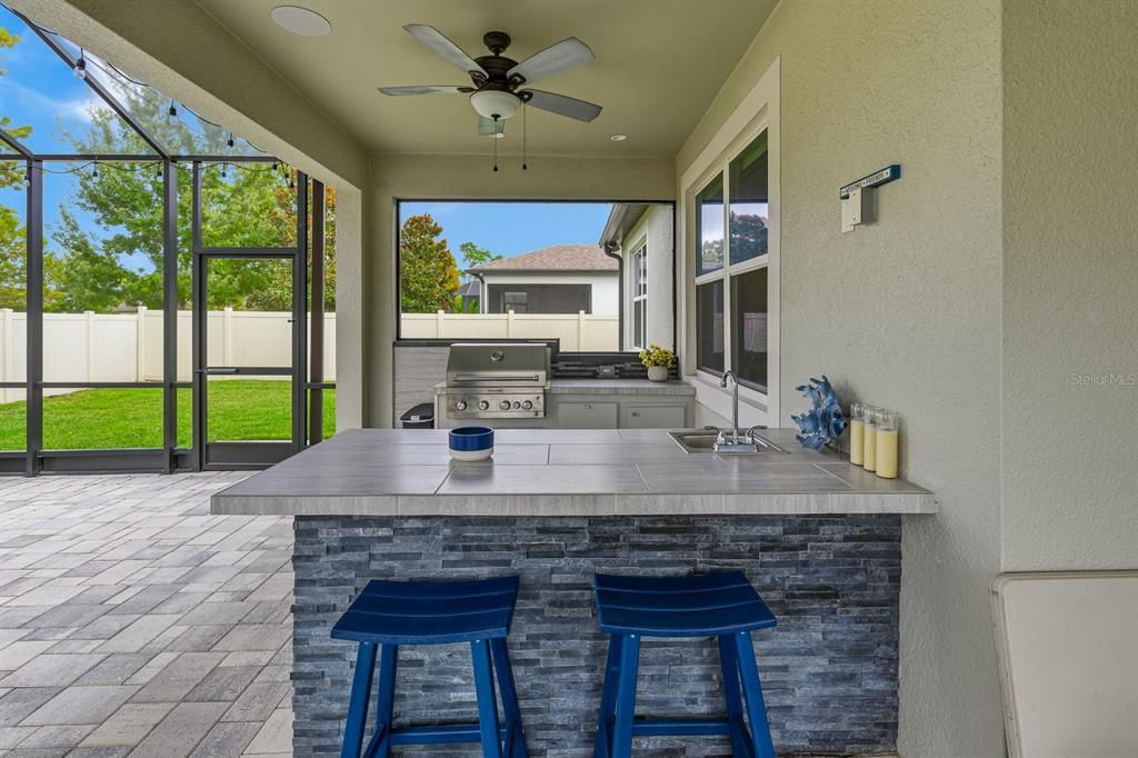 Active With Contract: $379,900 (3 beds, 2 baths, 1826 Square Feet)