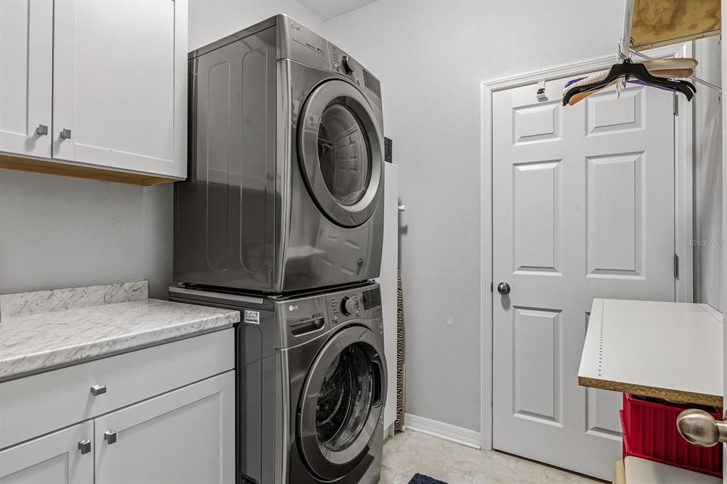 Active With Contract: $379,900 (3 beds, 2 baths, 1826 Square Feet)