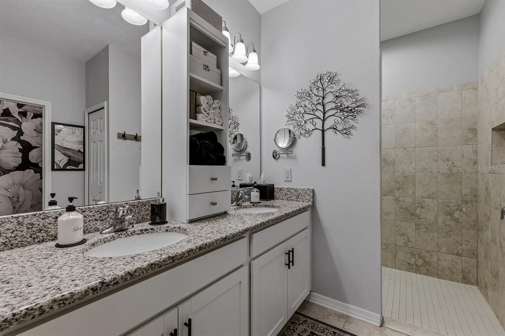 Active With Contract: $379,900 (3 beds, 2 baths, 1826 Square Feet)