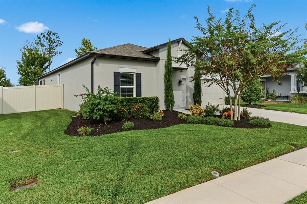 Active With Contract: $379,900 (3 beds, 2 baths, 1826 Square Feet)