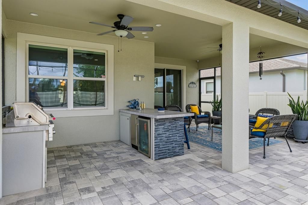 Active With Contract: $379,900 (3 beds, 2 baths, 1826 Square Feet)