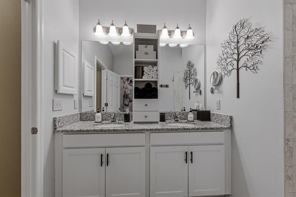 Active With Contract: $379,900 (3 beds, 2 baths, 1826 Square Feet)