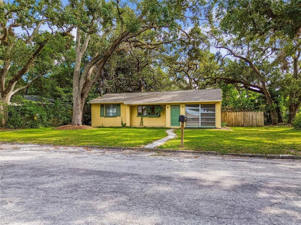 Под контрактом: $1,800 (2 спален, 1 ванн, 1093 Квадратных фут)