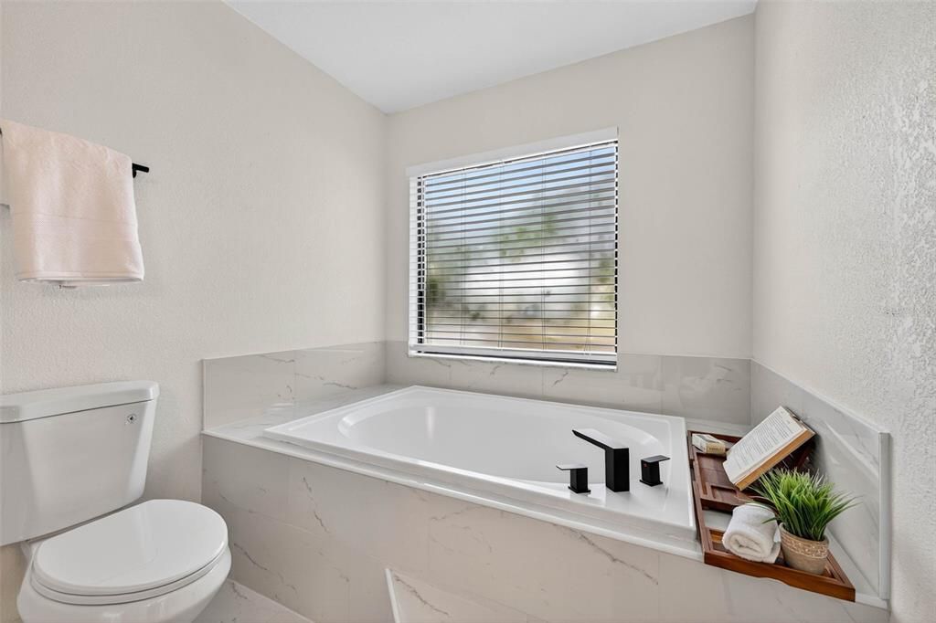 En Venta: $514,999 (3 camas, 2 baños, 1720 Pies cuadrados)