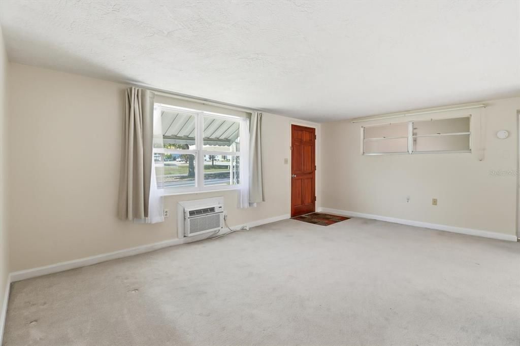 For Sale: $195,000 (3 beds, 2 baths, 1016 Square Feet)