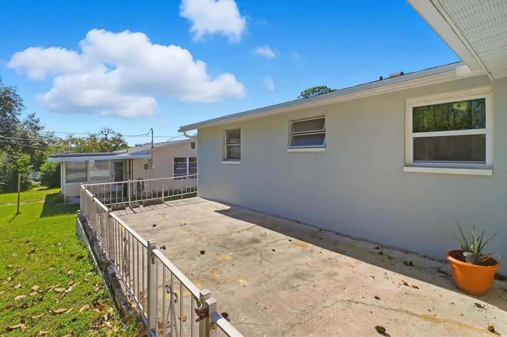 For Sale: $195,000 (3 beds, 2 baths, 1016 Square Feet)