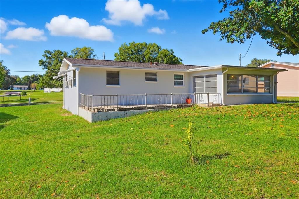 For Sale: $195,000 (3 beds, 2 baths, 1016 Square Feet)