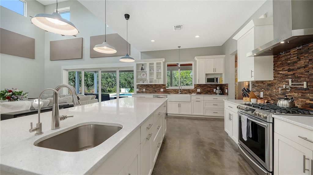 На продажу: $2,250,000 (4 спален, 4 ванн, 4003 Квадратных фут)