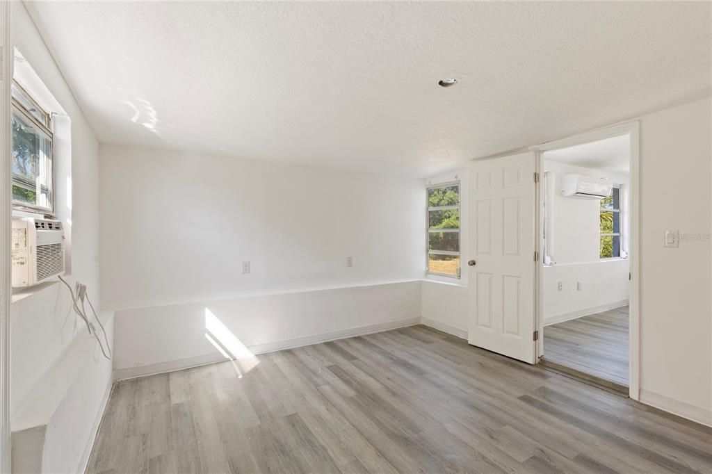 For Sale: $196,369 (3 beds, 2 baths, 1198 Square Feet)