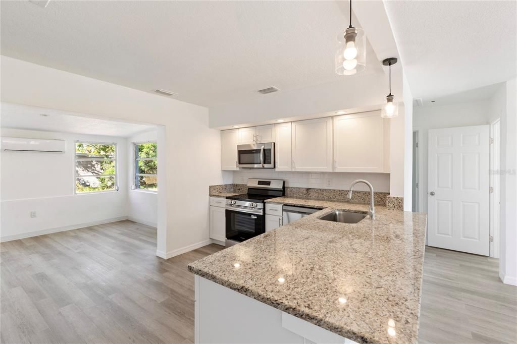 For Sale: $196,369 (3 beds, 2 baths, 1198 Square Feet)