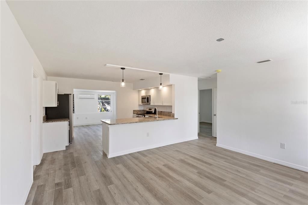 For Sale: $196,369 (3 beds, 2 baths, 1198 Square Feet)