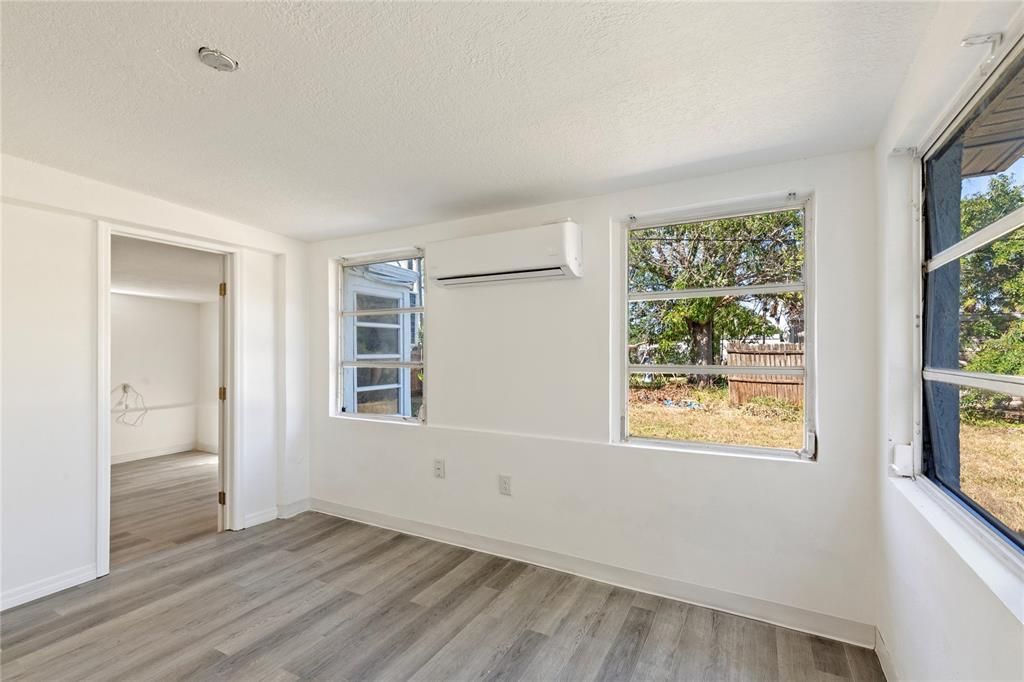 For Sale: $196,369 (3 beds, 2 baths, 1198 Square Feet)