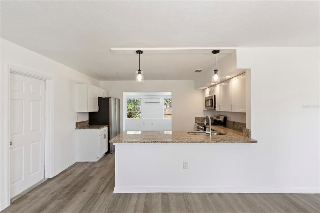 For Sale: $196,369 (3 beds, 2 baths, 1198 Square Feet)