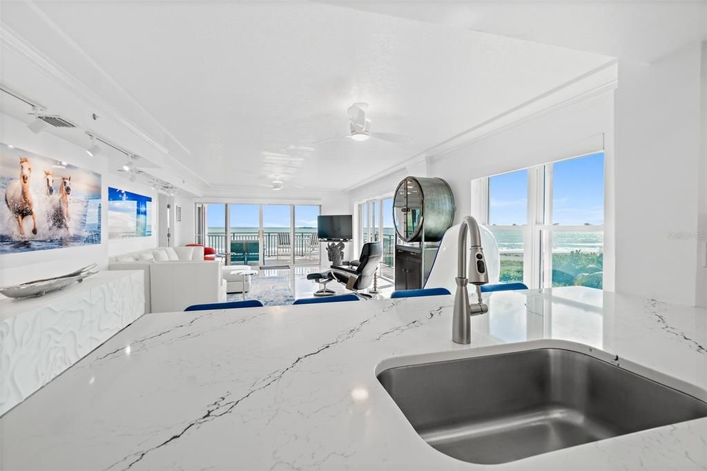 待售: $1,275,000 (3 贝兹, 3 浴室, 2060 平方英尺)