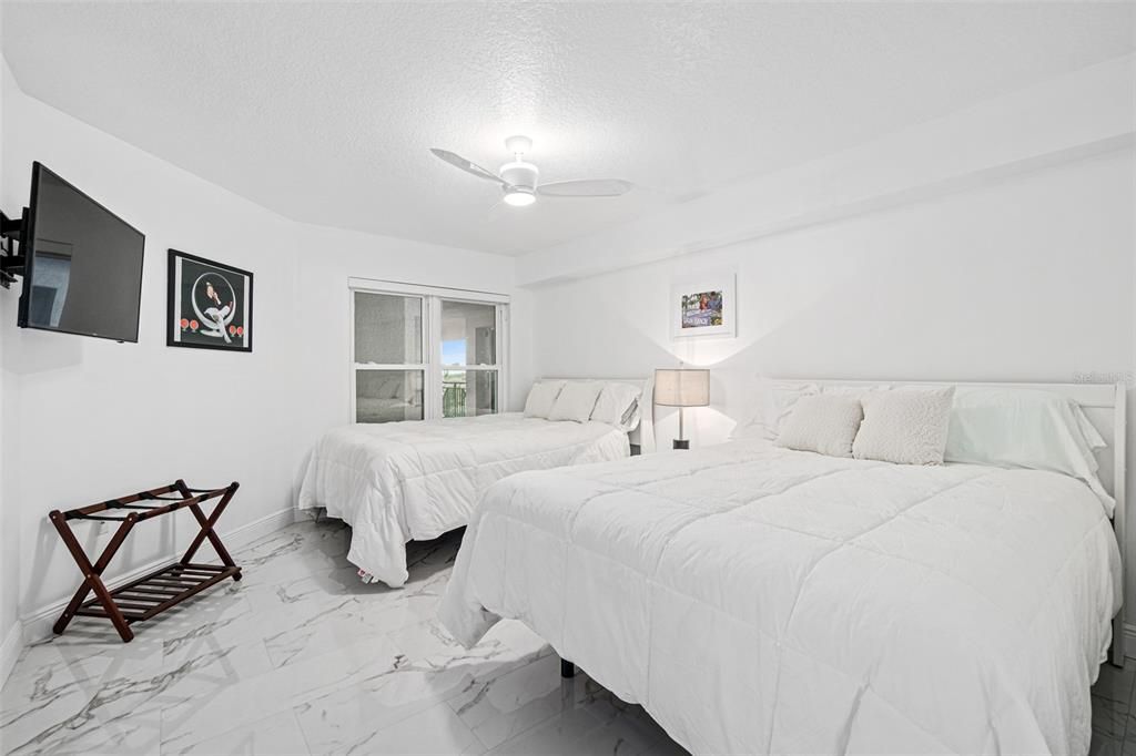 待售: $1,275,000 (3 贝兹, 3 浴室, 2060 平方英尺)