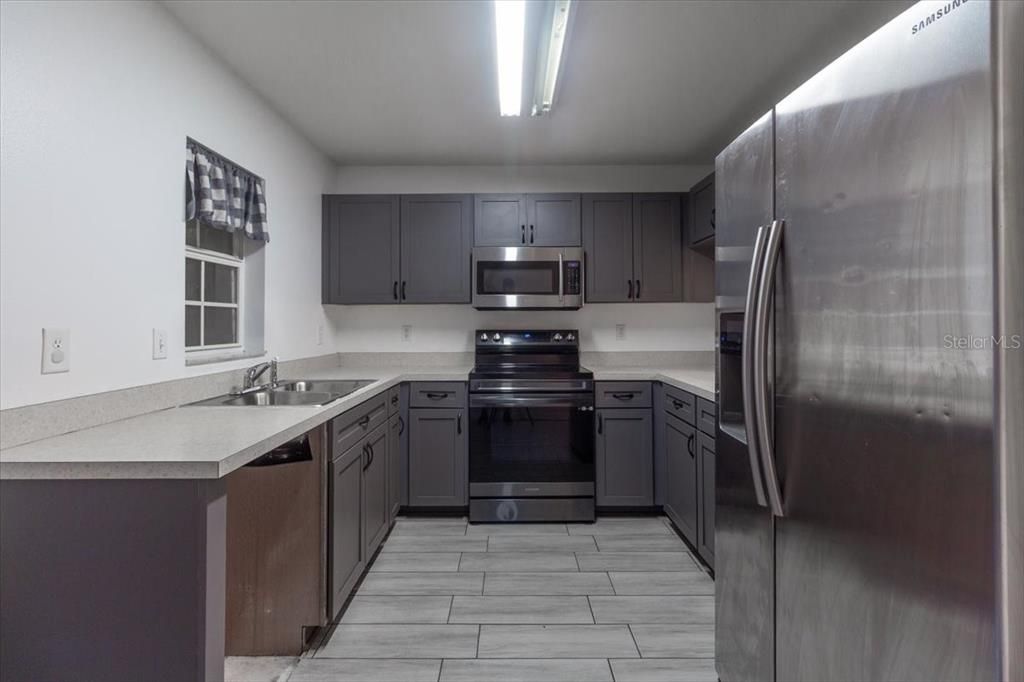 For Rent: $1,850 (2 beds, 2 baths, 1532 Square Feet)