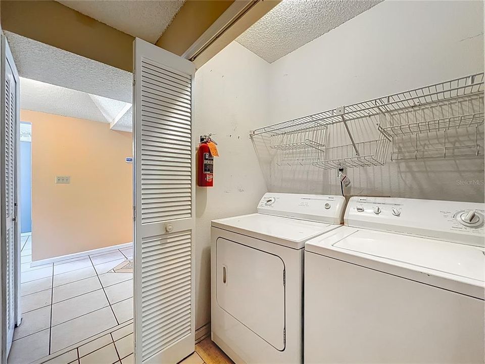 For Sale: $225,000 (3 beds, 2 baths, 1484 Square Feet)