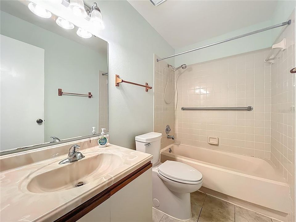 For Sale: $225,000 (3 beds, 2 baths, 1484 Square Feet)