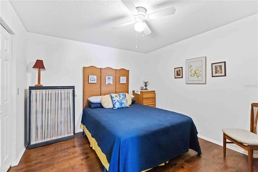 For Sale: $250,000 (2 beds, 2 baths, 1354 Square Feet)