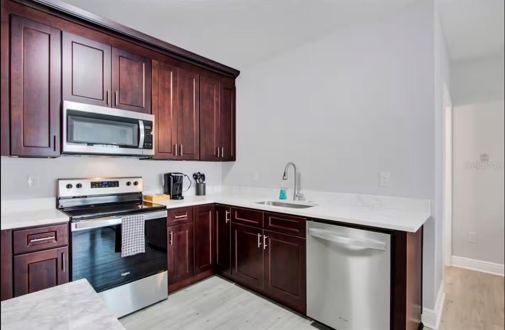 В аренду: $5,000 (3 спален, 2 ванн, 2490 Квадратных фут)