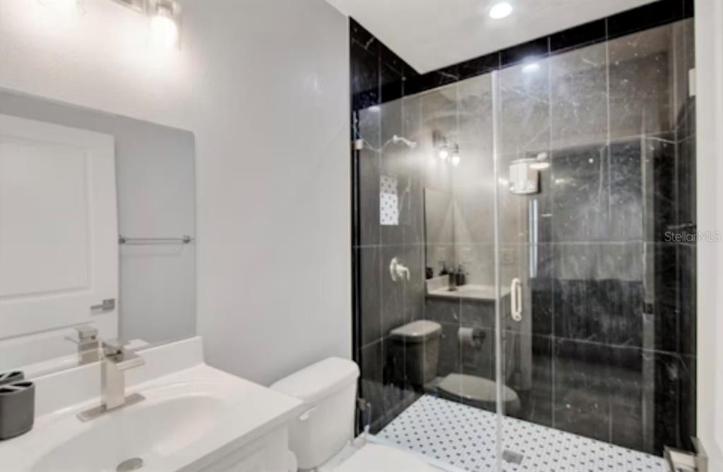 В аренду: $5,000 (3 спален, 2 ванн, 2490 Квадратных фут)