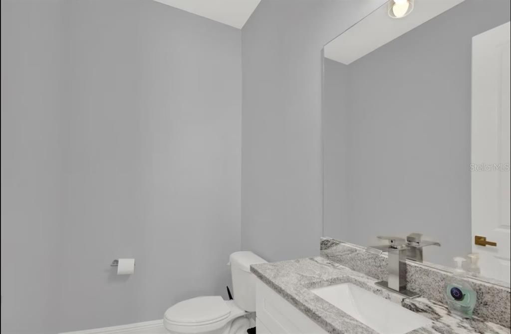 В аренду: $5,000 (3 спален, 2 ванн, 2490 Квадратных фут)