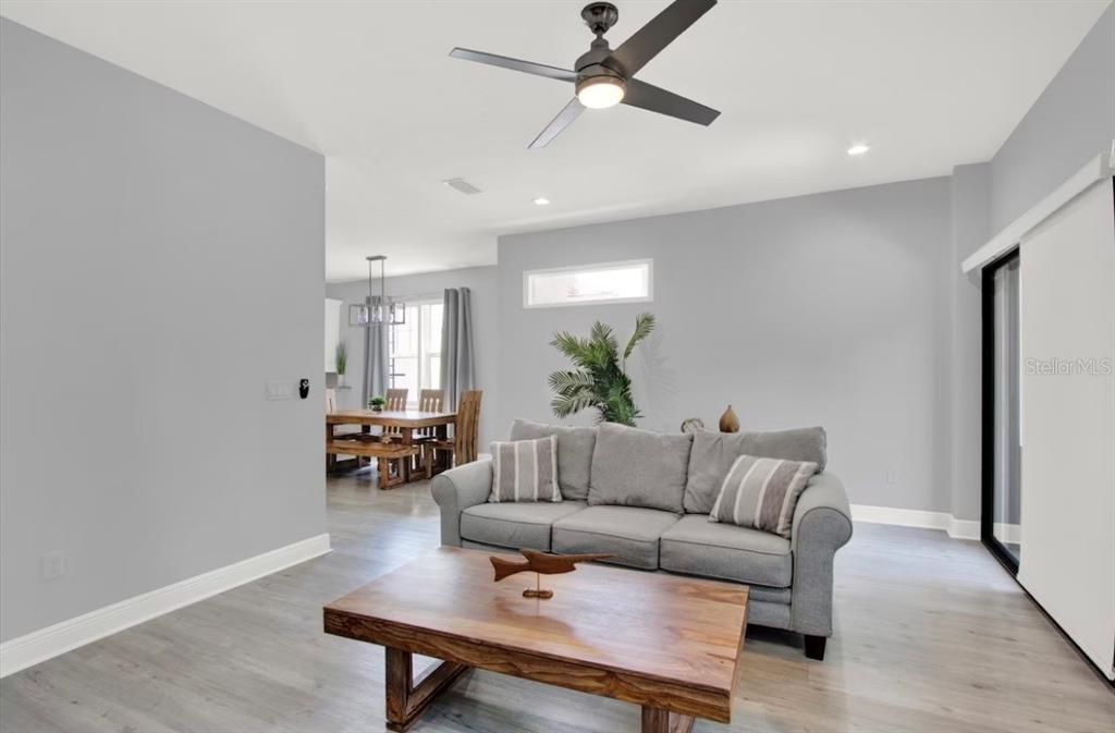 В аренду: $5,000 (3 спален, 2 ванн, 2490 Квадратных фут)