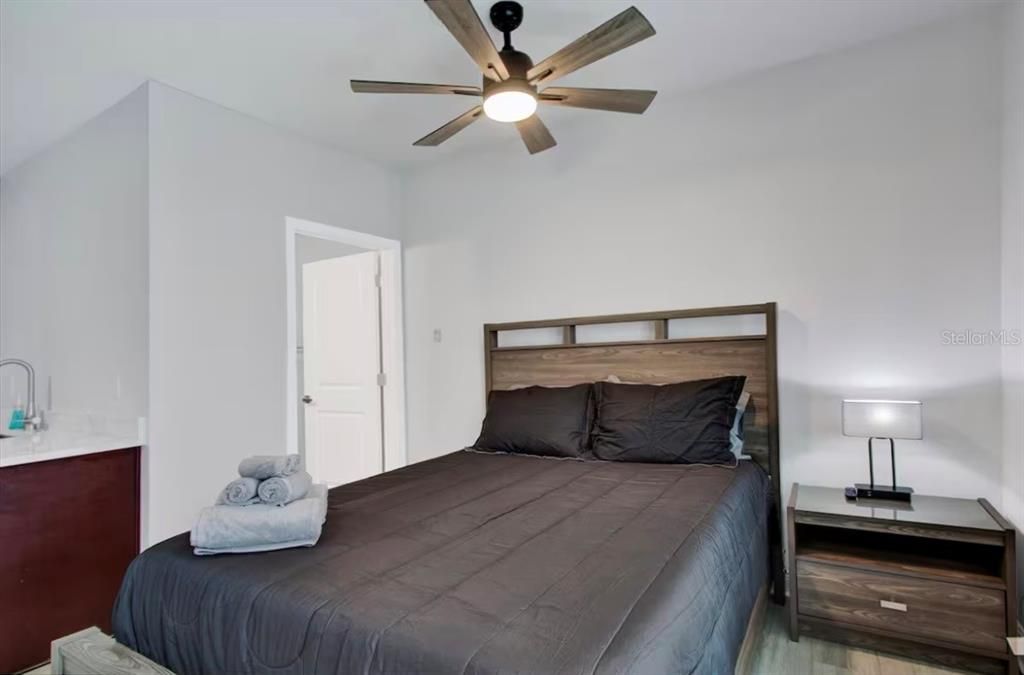 В аренду: $5,000 (3 спален, 2 ванн, 2490 Квадратных фут)