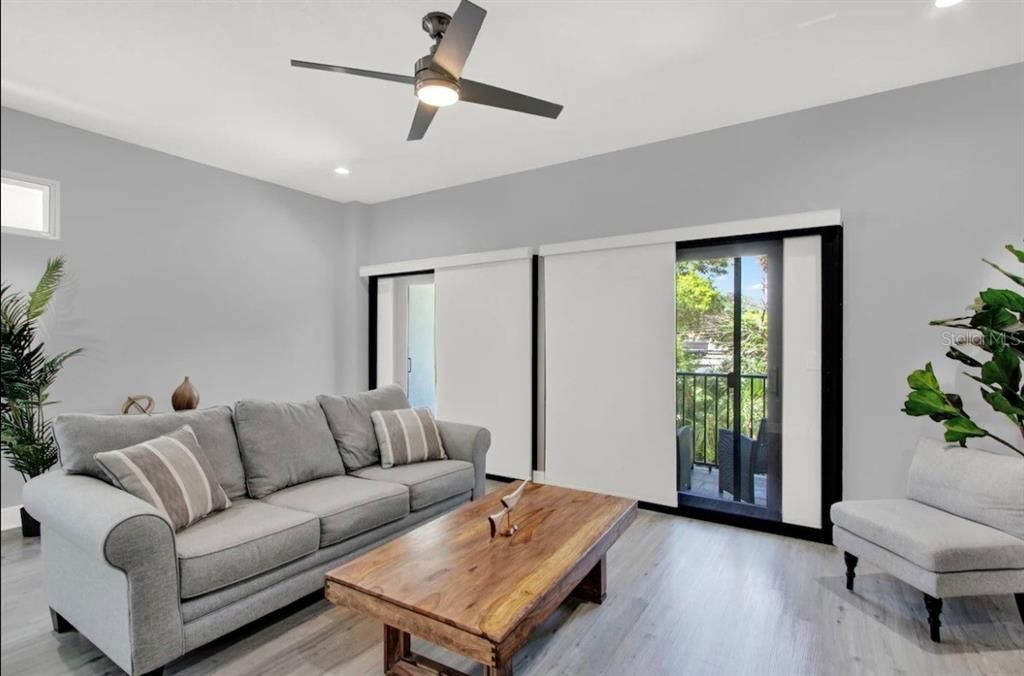 В аренду: $5,000 (3 спален, 2 ванн, 2490 Квадратных фут)