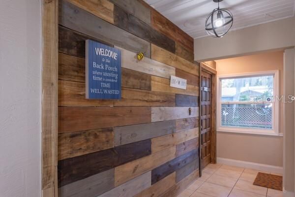 For Sale: $389,900 (3 beds, 3 baths, 2713 Square Feet)