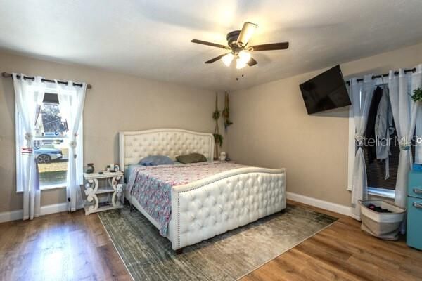 For Sale: $389,900 (3 beds, 3 baths, 2713 Square Feet)