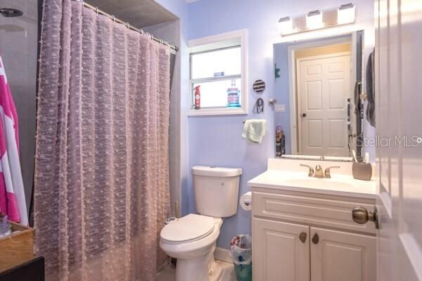 For Sale: $389,900 (3 beds, 3 baths, 2713 Square Feet)