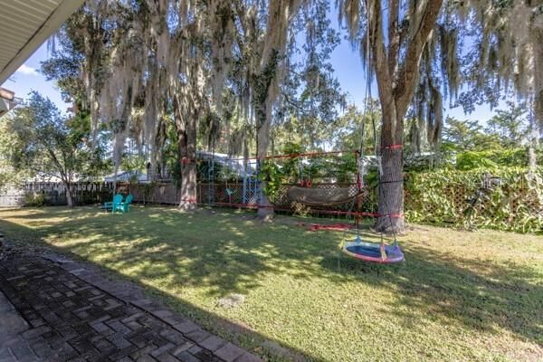 For Sale: $389,900 (3 beds, 3 baths, 2713 Square Feet)